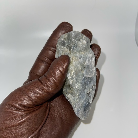 Raw Labradorite chunk A. - Picture 5 of 16